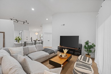 Lake Wellington Condo For Sale in Wellington Florida