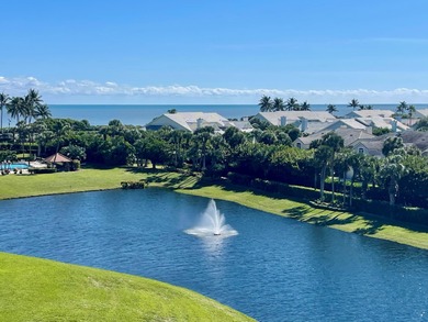 Lake Condo For Sale in Jupiter, Florida