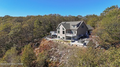 (private lake, pond, coastal) Home For Sale in Albrightsville Pennsylvania