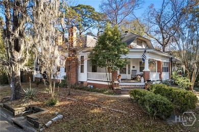 Reduced price for a quick sale! This Colonial-style home, built - photo 4