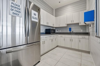 Live Where Every Day Feels Like a Vacation! Fully furnished and - photo 33