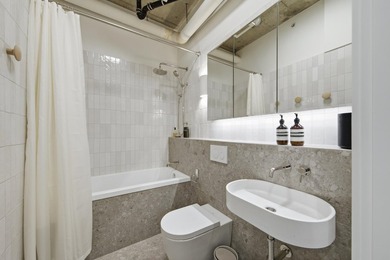 Looking for a sophisticated loft with iconic Vancouver views? - photo 3