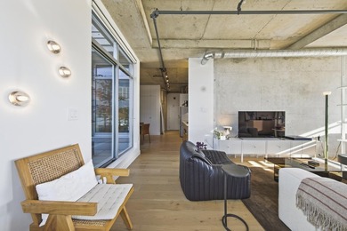 Looking for a sophisticated loft with iconic Vancouver views? - photo 10