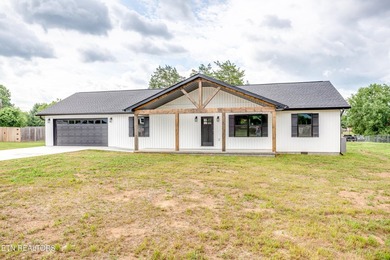 Welcome to this beautiful brand-new 3 bedroom, 2 bathroom home - photo 1