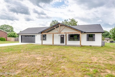 Welcome to this beautiful brand-new 3 bedroom, 2 bathroom home - photo 2