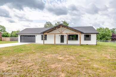 Welcome to this beautiful brand-new 3 bedroom, 2 bathroom home - photo 3