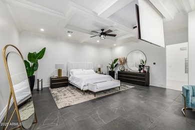 Turn-Key Luxury on Over an Acre in Mesa, AZ. This private - photo 3