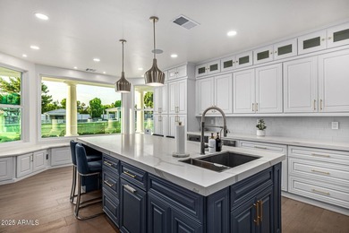 Turn-Key Luxury on Over an Acre in Mesa, AZ. This private - photo 4