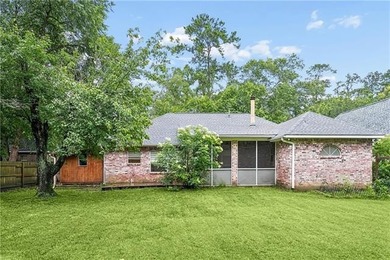 Move-in ready 3 bedroom/2 bath home located off of Hwy 190 - photo 15