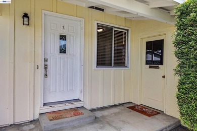 Welcome to this beautifully maintained 1960 single-level Fremont - photo 4