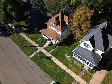 Charming home in desirable Historic Southwest neighborhood! This - photo 2