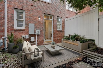 Welcome to effortless Davidson living in one of the area's most - photo 12