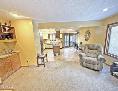 This spacious contemporary home has a magnificent lot offering - photo 16