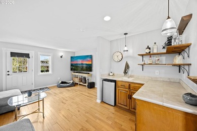 There is a certain ease to life in this 3+ bed, 3 bath home - photo 22