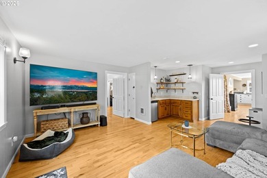 There is a certain ease to life in this 3+ bed, 3 bath home - photo 23