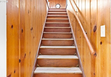 There is a certain ease to life in this 3+ bed, 3 bath home - photo 28