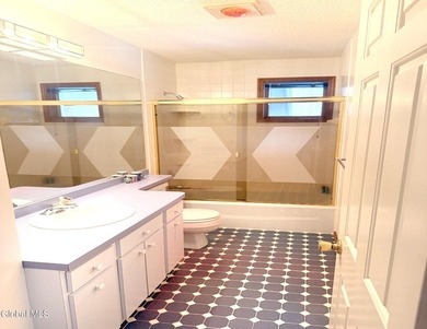 This spacious contemporary home has a magnificent lot offering - photo 30