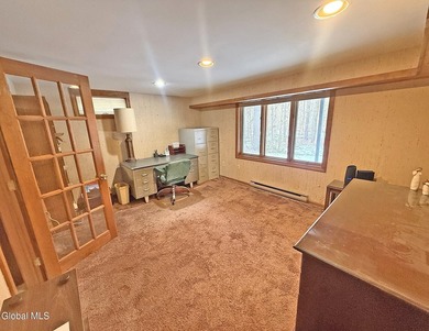 This spacious contemporary home has a magnificent lot offering - photo 36