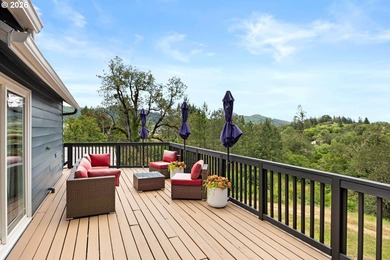 There is a certain ease to life in this 3+ bed, 3 bath home - photo 37