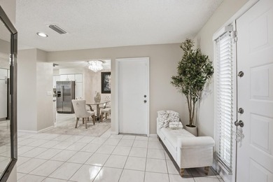 Welcome to one of the most exceptional residences in Boca - photo 2
