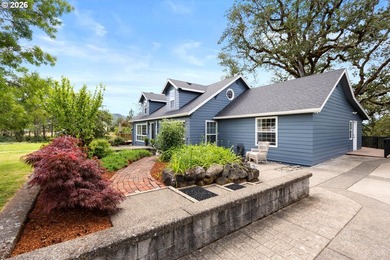 There is a certain ease to life in this 3+ bed, 3 bath home - photo 42