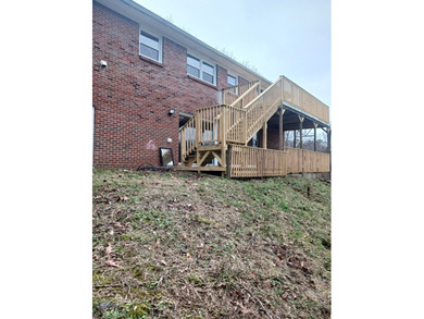 VERY LARGE HOME THAT HAS BEEN REMODELED. THIS HOME OFFERS 5 - photo 5