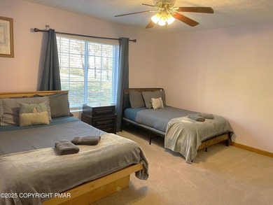 Spacious 6-bedroom, 4-bath home located in a desirable - photo 8