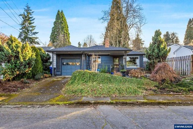 Charming home in desirable Bush Park neighborhood. Hardwood