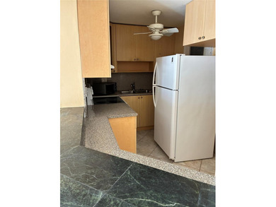 Condo in gated complex east of Dixie. updated , tile, open - photo 4