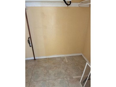 Condo in gated complex east of Dixie. updated , tile, open - photo 8