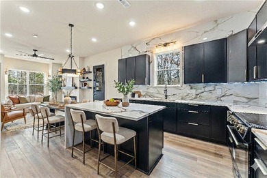 Discover a new standard of living at 18 Dunstable DR, Bella - photo 8