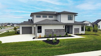 (private lake, pond, creek) Home Sale Pending in Fort Wayne Indiana