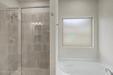 Adorable 4-bedroom home conveniently located near shopping - photo 11