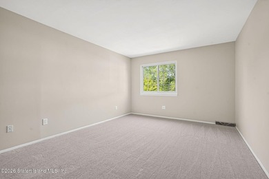 Move right into this beautifully updated 2 bedroom, 1.5 bath - photo 13