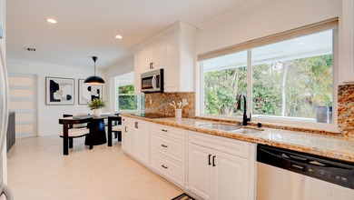 **Tropical Paradise in The Cove: The Ultimate Waterfront - photo 14