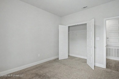 Adorable 4-bedroom home conveniently located near shopping - photo 15