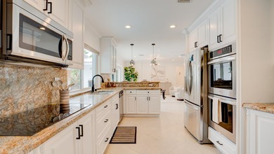 **Tropical Paradise in The Cove: The Ultimate Waterfront - photo 15