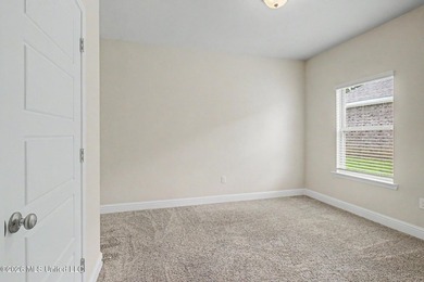 Adorable 4-bedroom home conveniently located near shopping - photo 17