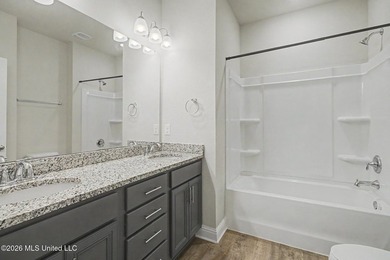Adorable 4-bedroom home conveniently located near shopping - photo 21