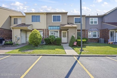 Move right into this beautifully updated 2 bedroom, 1.5 bath - photo 23