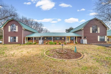 Beautiful multi-family home on 1.5 acres in Springville, TN! - photo 3