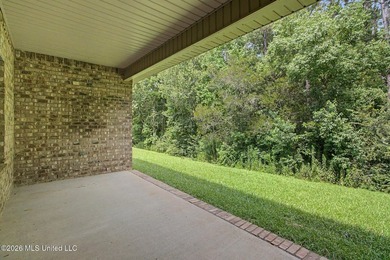 Adorable 4-bedroom home conveniently located near shopping - photo 24