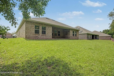 Adorable 4-bedroom home conveniently located near shopping - photo 25