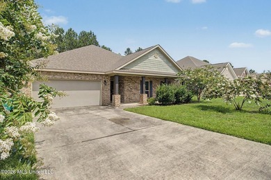 Adorable 4-bedroom home conveniently located near shopping - photo 27