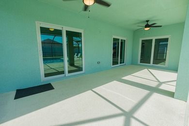 Spacious & beautifully upgraded, this 5-bedroom + den, 3-bath - photo 35