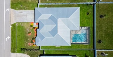 Spacious & beautifully upgraded, this 5-bedroom + den, 3-bath - photo 38