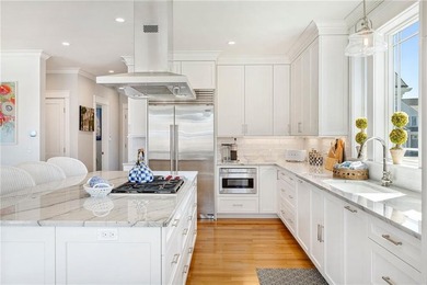 Custom crafted oceanside estate perfectly sited on a tranquil - photo 15