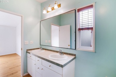 Beautifully updated 3BD/2BA home in desirable Creekside Pines! - photo 16