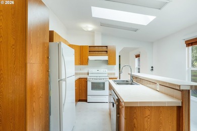 Beautifully updated 3BD/2BA home in desirable Creekside Pines! - photo 22