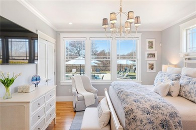 Custom crafted oceanside estate perfectly sited on a tranquil - photo 27